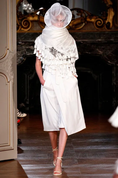 Look 29